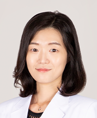 Hyo Jeong Lee  